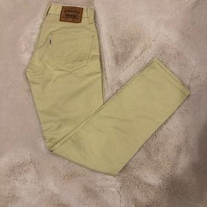 Levi’s men yellow pants